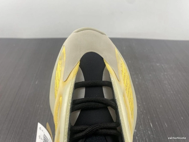700 HP5425 Yeezy V3 Adidas Safflower Mono 0715